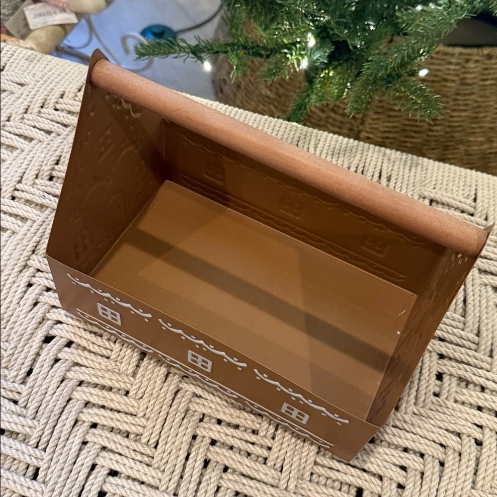 Target Christmas gingerbread house Tin box gift